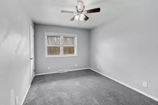 2412 W 3rd St, Coal Valley, IL 61240 - Photo 15