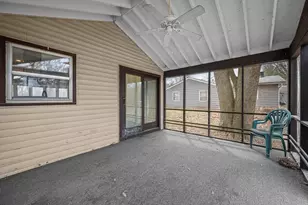 2412 W 3rd St, Coal Valley, IL 61240 - Photo 31