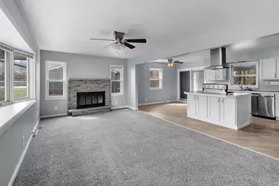 2412 W 3rd Street, Coal Valley, IL 61240 - Photo 9