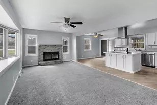 2412 W 3rd St, Coal Valley, IL 61240 - Photo 9