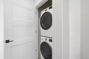 4250 W Belmont Ave, Chicago, IL 60641 - Photo 21