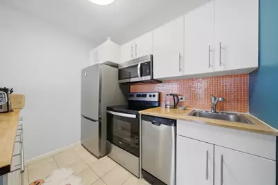 4343 N Clarendon Avenue #613, Chicago, IL 60613 - Photo 9