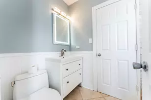 1024 W 18th Pl, Chicago, IL 60608 - Photo 19