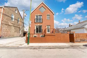 1024 W 18th Pl, Chicago, IL 60608 - Photo 1