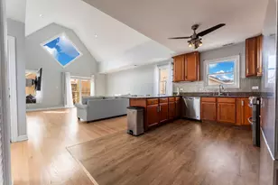 1024 W 18th Pl, Chicago, IL 60608 - Photo 15