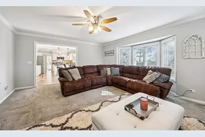 511 Greens View Drive, Algonquin, IL 60102 - Photo 3