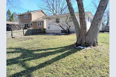 1388 Gardina Vista, Crystal Lake, IL 60014 - Photo 17