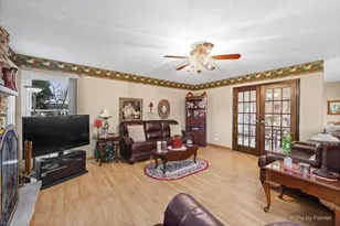 18 Hesterman Dr, Glendale Heights, IL 60139 - Photo 11