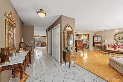 18 Hesterman Drive, Glendale Heights, IL 60139 - Photo 5