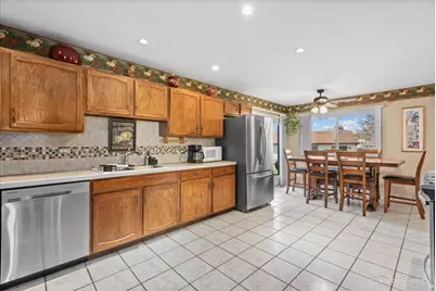 18 Hesterman Drive, Glendale Heights, IL 60139 - Photo 15