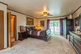 1116 Evergreen Dr, Carol Stream, IL 60188 - Photo 11