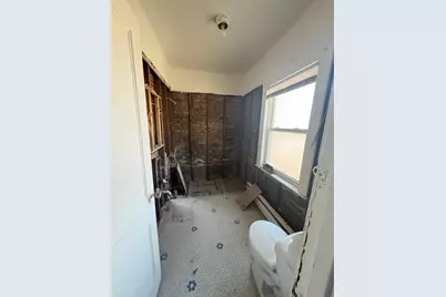 8204 S Champlain Avenue, Chicago, IL 60619 - Photo 11