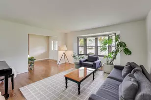 3790 Whispering Trails Dr, Hoffman Estates, IL 60192 - Photo 3