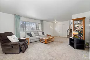 1340 Huber Ln, Glenview, IL 60026 - Photo 9