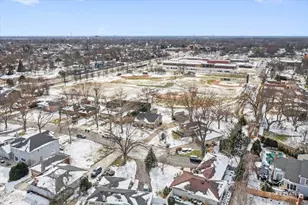 1340 Huber Ln, Glenview, IL 60026 - Photo 3