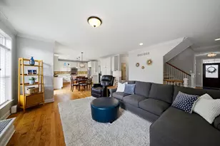 2061 Windham Cir, Wheaton, IL 60187 - Photo 3