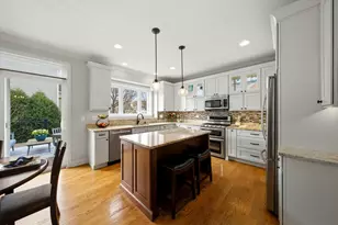 2061 Windham Cir, Wheaton, IL 60187 - Photo 5