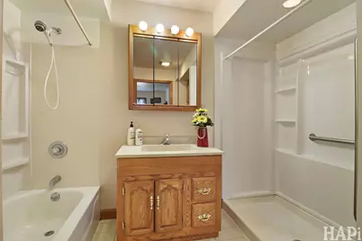 911 Elmdale Road, Glenview, IL 60025 - Photo 17