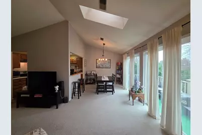 2791 Green Bridge Court #V2, Schaumburg, IL 60194 - Photo 5