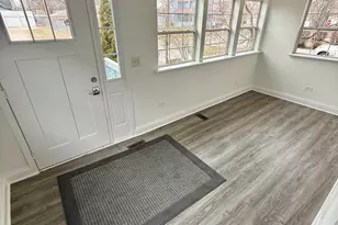 309 Griswold St, Elgin, IL 60123 - Photo 3