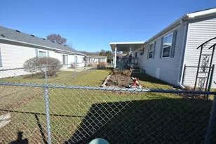5634 Buttercup Ln, Machesney Park, IL 61115 - Photo 3