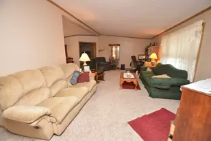 5634 Buttercup Ln, Machesney Park, IL 61115 - Photo 11