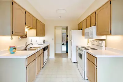 308 Happ Road #108, Northfield, IL 60093 - Photo 11