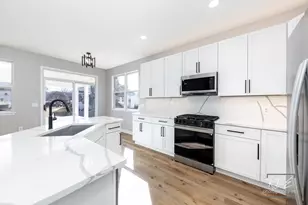 721 S Wellston Ln, Romeoville, IL 60446 - Photo 9