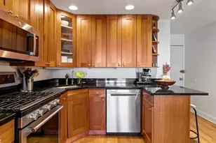 2140 N Lincoln Ave, Chicago, IL 60614 - Photo 5