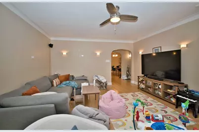 6609 N Artesian Avenue, Chicago, IL 60645 - Photo 5