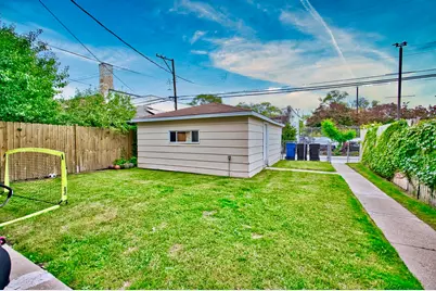 6609 N Artesian Avenue, Chicago, IL 60645 - Photo 3