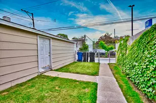 6609 N Artesian Ave, Chicago, IL 60645 - Photo 17