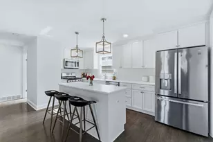 740 Prairie Ave, Naperville, IL 60540 - Photo 3