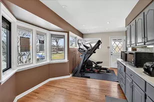 216 Briar Dr, Wilmette, IL 60091 - Photo 9