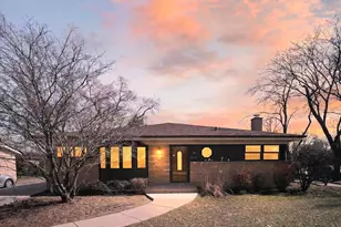 216 Briar Dr, Wilmette, IL 60091 - Photo 1