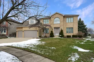 909 Hampton Dr, Carol Stream, IL 60188 - Photo 1