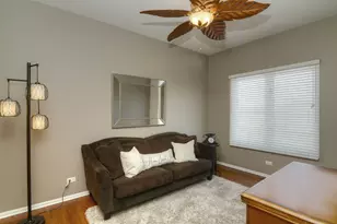 909 Hampton Dr, Carol Stream, IL 60188 - Photo 23