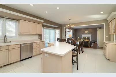 909 Hampton Drive, Carol Stream, IL 60188 - Photo 19