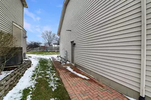 909 Hampton Dr, Carol Stream, IL 60188 - Photo 49