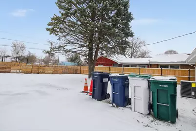 9804 S Maplewood Avenue, Evergreen Park, IL 60805 - Photo 17