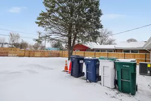 9804 S Maplewood Ave, Evergreen Park, IL 60805 - Photo 17