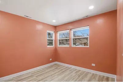 9804 S Maplewood Avenue, Evergreen Park, IL 60805 - Photo 13