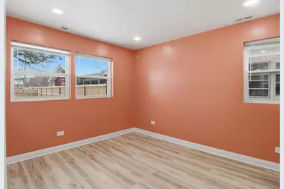 9804 S Maplewood Avenue, Evergreen Park, IL 60805 - Photo 11