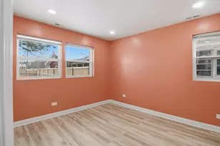 9804 S Maplewood Ave, Evergreen Park, IL 60805 - Photo 11