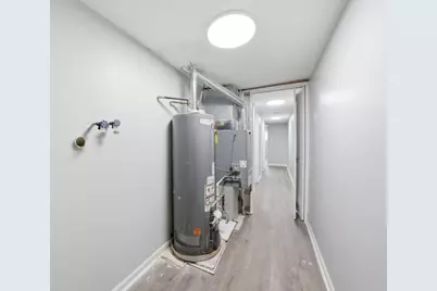 19425 Oak Avenue, Country Club Hills, IL 60478 - Photo 13