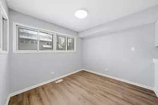 19425 Oak Ave, Country Club Hills, IL 60478 - Photo 9