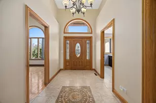 10225 S 81st Ct, Palos Hills, IL 60465 - Photo 5