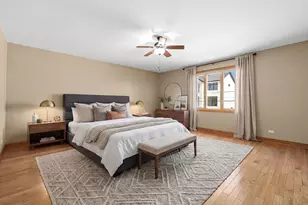 10225 S 81st Ct, Palos Hills, IL 60465 - Photo 13