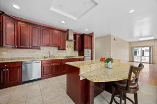 10225 S 81st Ct, Palos Hills, IL 60465 - Photo 11