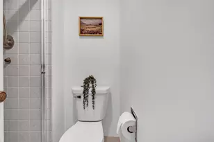 9240 Gross Point Rd, Skokie, IL 60077 - Photo 13